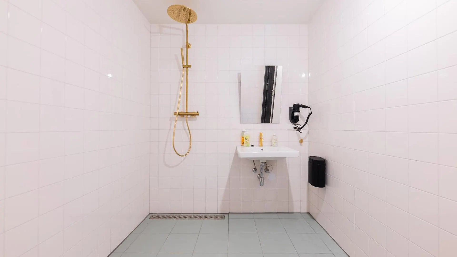 Brede Hilledijk Apartment Rotterdam
