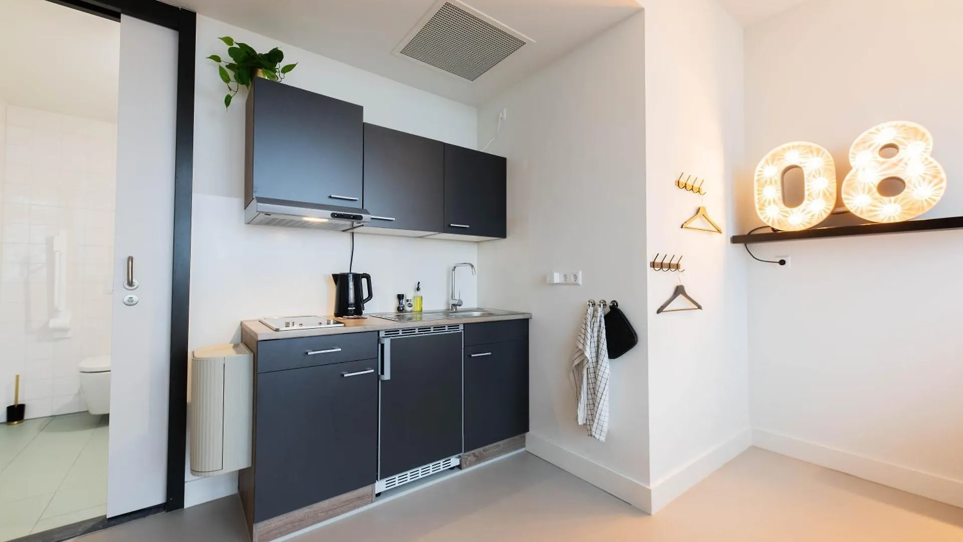 Brede Hilledijk Apartment Rotterdam