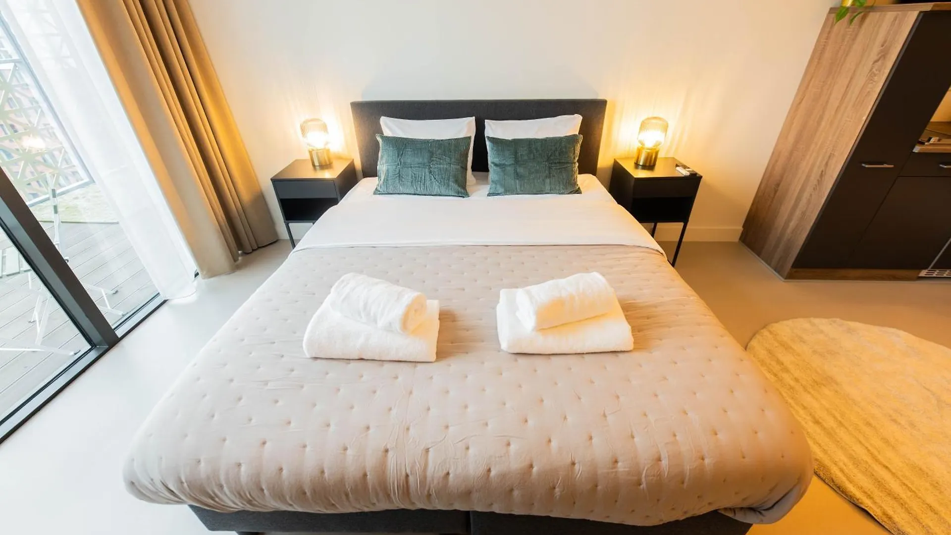 Brede Hilledijk Apartment Rotterdam
